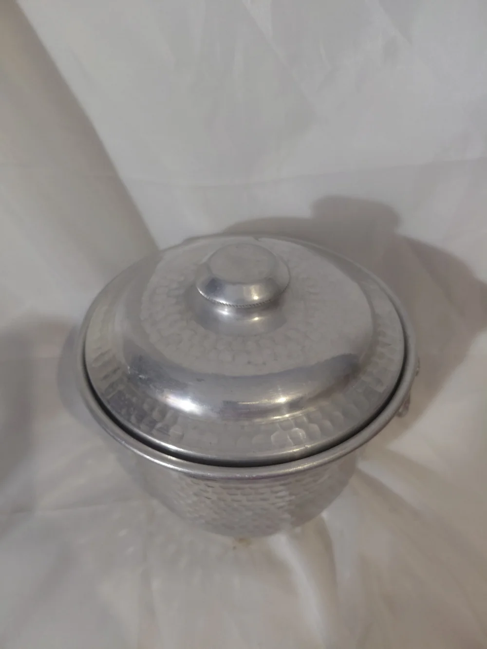 Hammered Silver Metal Ice Bucket with Lid and Handles